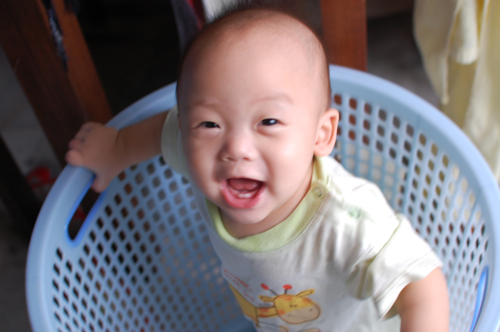 Baby Daryl Chang two front teeth March 2011